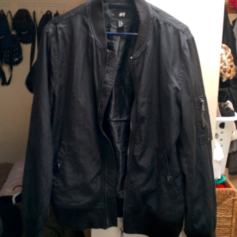 HnM bomber
